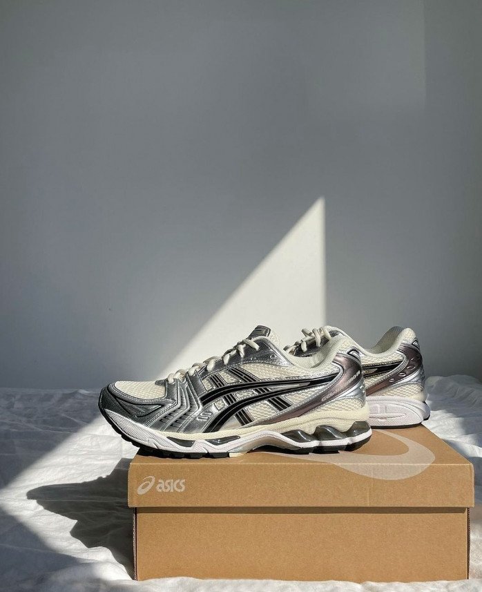 아식스 Gel-Kayano 14 크림 블랙 공용사이즈